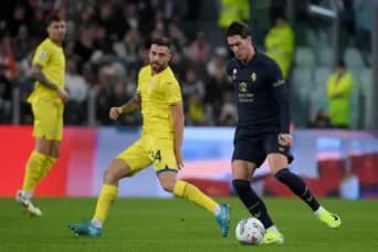 Juventus Faces Challenge Without Star Striker Vlahovic