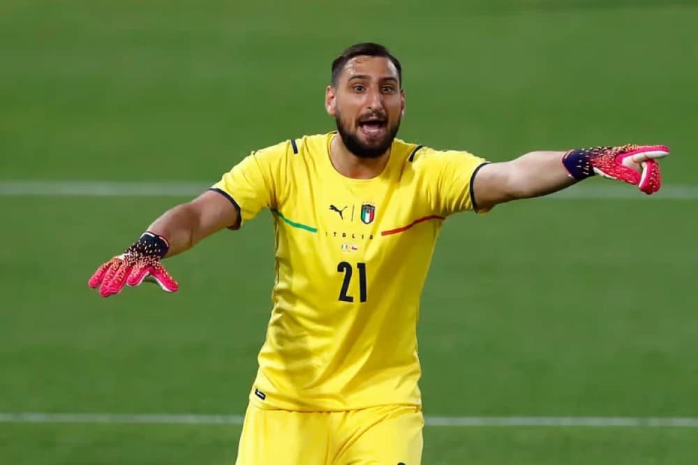 Gianluigi Donnarumma: A Goalkeeping Prodigy