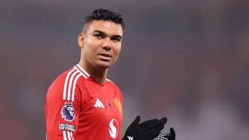 Casemiro Could Fill Defensive Role Amid United's Injury Crisis Casemiro Could Fill Defensive Role Amid United's Injury Crisis