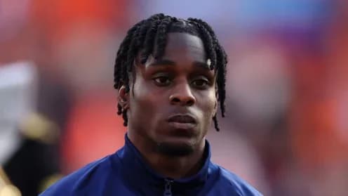 Liverpool Faces Dilemma Over Trent's Future Contract Liverpool Faces Dilemma Over Trent's Future Contract