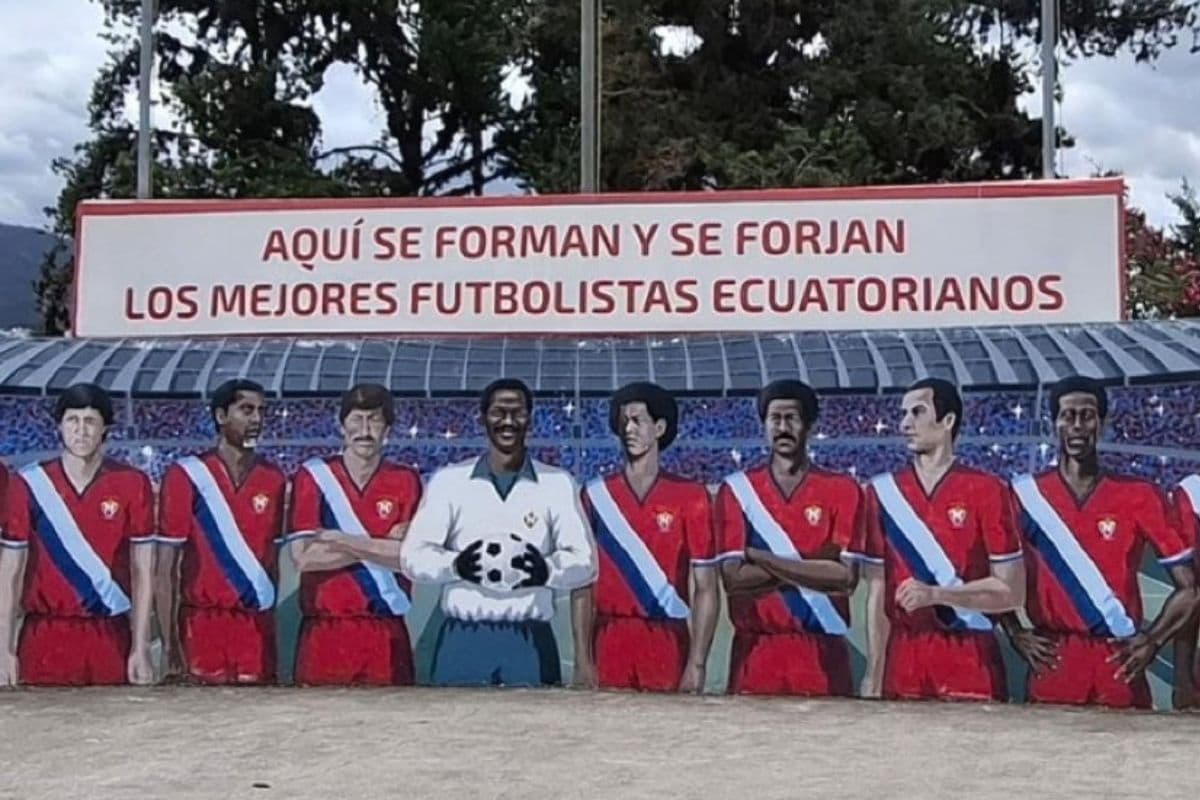 Antonio Valencia recibe un inesperado reves en la votacion de El Nacional Antonio Valencia recibe un inesperado reves en la votacion de El Nacional